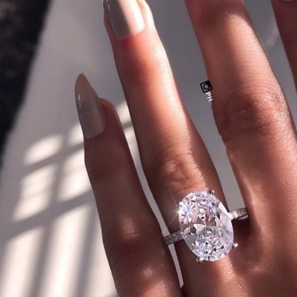 NEW 18K OVAL CUT DIAMOND STERLING SILVER RING - Picture 3 of 8